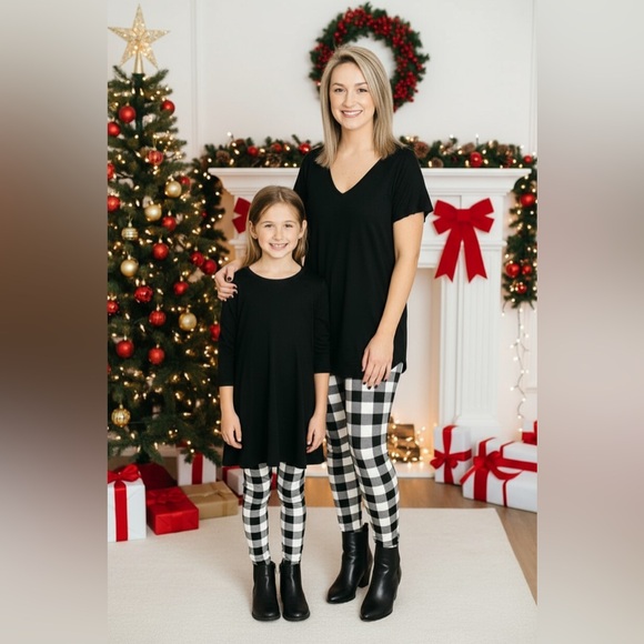 XPlus NEW Christmas Black White Plaid Leggings, Soft Holiday Pants - Picture 8 of 10
